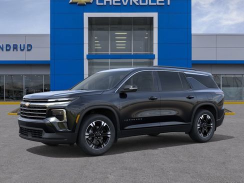 New 2027 Chevrolet Traverse LT w/ Sun and Wheel Package AWD/4WD image 2