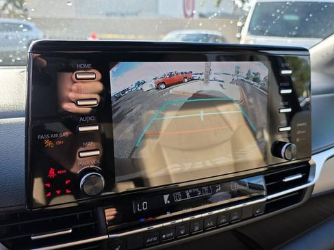 Used 2021 Toyota Sienna XLE image 31