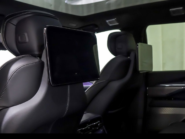 New 2026 Cadillac Escalade IQ Sport 2 w/ LPO, ONYX Package AWD/4WD image 10