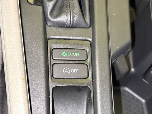 Used 2025 Honda Accord SE image 27
