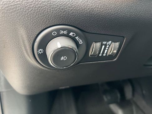 Used 2025 Jeep Compass Limited w/ High Altitude Package image 53