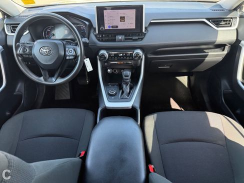 Used 2024 Toyota RAV4 LE AWD/4WD image 11