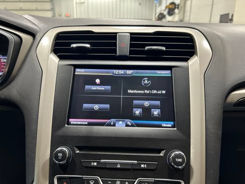 Used 2016 Ford Fusion SE w/ Equipment Group 202A FWD image 20