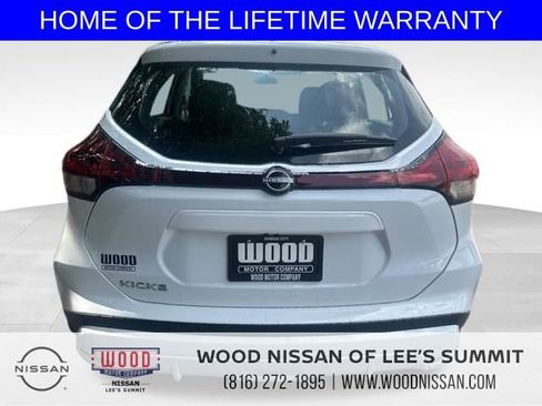 New 2025 Nissan Kicks Play S image 6