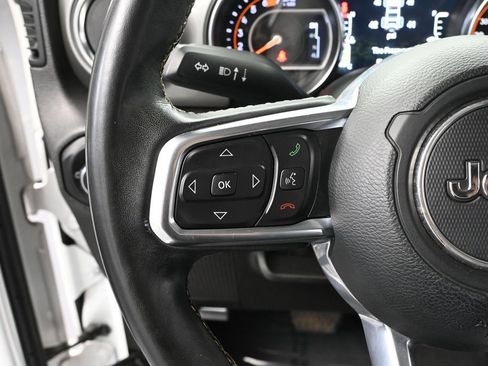 Used 2019 Jeep Wrangler Unlimited Sahara AWD/4WD image 28