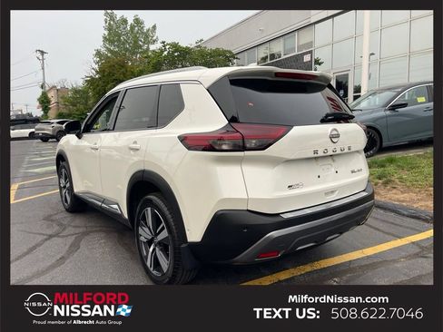 Used 2023 Nissan Rogue SL w/ SL Premium Package AWD/4WD image 3