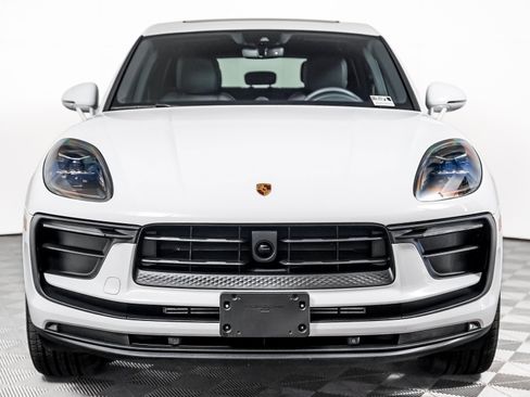 Certified 2026 Porsche Macan AWD/4WD image 7
