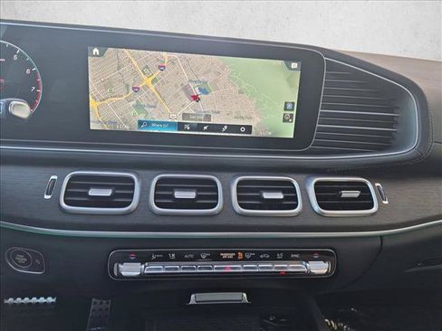 Used 2023 Mercedes-Benz GLS 580 4MATIC image 15