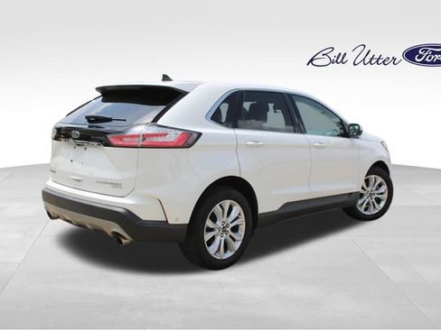 Used 2020 Ford Edge Titanium w/ Equipment Group 301A FWD image 5