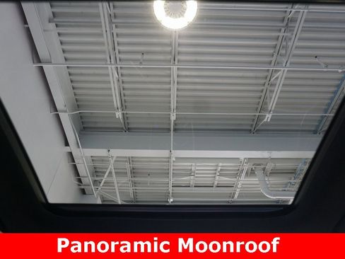 Certified 2025 Toyota Highlander Platinum image 10