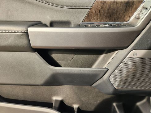 New 2026 Ford F250 Lariat w/ Black Appearance Package image 22