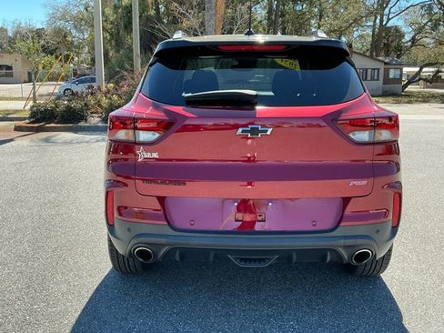 Used 2021 Chevrolet TrailBlazer RS w/ Sun and Liftgate Package image 5