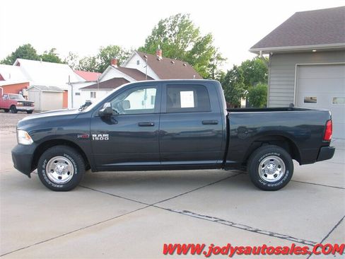 Used 2017 RAM 1500 Tradesman w/ Cold Weather Group AWD/4WD image 28