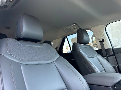 New 2026 Ford Explorer Active w/ Active Comfort Package RWD image 17