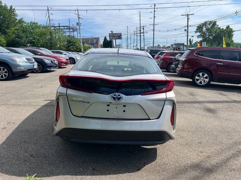Used 2017 Toyota Prius Prime Premium w/ Carpet Mat Package FWD image 4