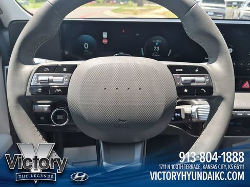 Used 2025 Hyundai Ioniq 5 SE RWD image 14