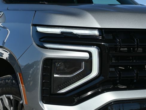 Certified 2025 Chevrolet Tahoe Z71 image 28