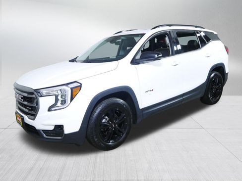Used 2022 GMC Terrain AT4 w/ Infotainment Package II AWD/4WD image 3