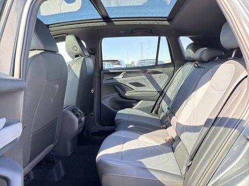 New 2026 Volkswagen Tiguan SE R-Line FWD image 14