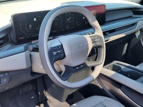 New 2026 Kia EV9 Wind image 10