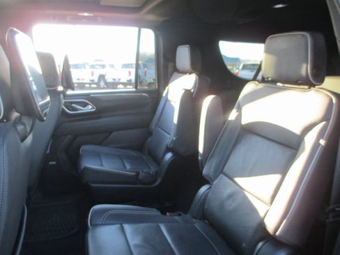 Certified 2023 GMC Yukon XL SLT w/ SLT Premium Package image 21