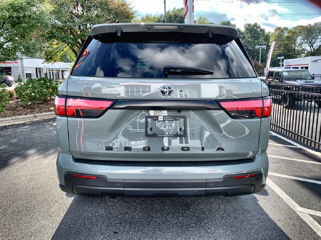 Used 2024 Toyota Sequoia SR5 w/ SR5 Premium Package AWD/4WD image 7
