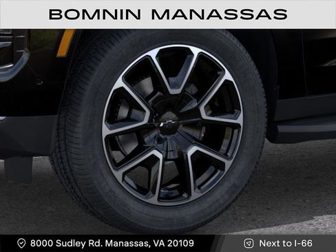 New 2026 Chevrolet Suburban RST image 9