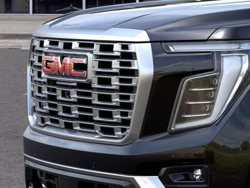 New 2026 GMC Yukon Denali w/ Sun & Power Step Package image 13