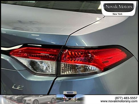 Used 2025 Toyota Corolla LE FWD image 11
