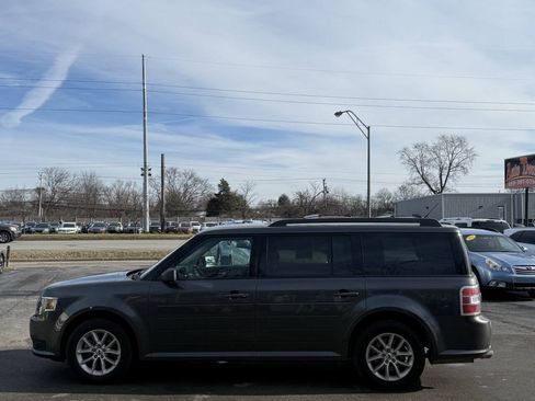 Used 2017 Ford Flex SE FWD image 5