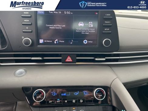 Used 2022 Hyundai Elantra SEL FWD image 11