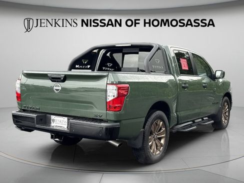 Certified 2024 Nissan Titan SV w/ SV Bronze Edition Package RWD image 7