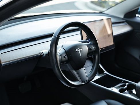 Used 2018 Tesla Model 3 Long Range image 20