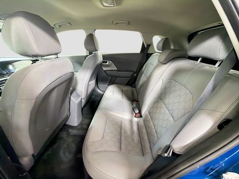 Used 2020 Kia Niro LX FWD image 23
