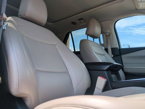 Used 2021 Ford Explorer XLT w/ Equipment Group 202A RWD image 32