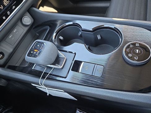 New 2026 Nissan Rogue SV image 25