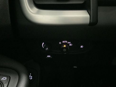 Used 2024 GMC Terrain SLT image 43