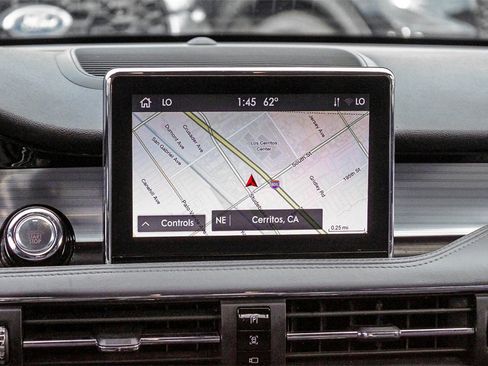 Used 2022 Lincoln Corsair Reserve image 18