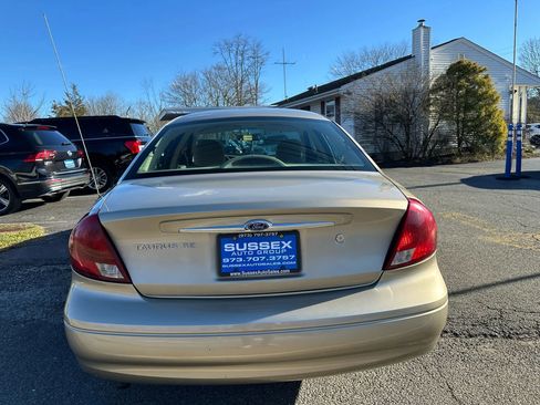 Used 2001 Ford Taurus SE image 5