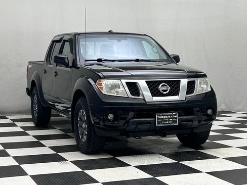 Used 2014 Nissan Frontier PRO-4X image 2