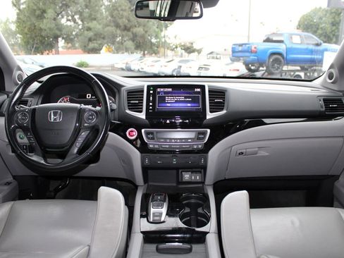 Used 2016 Honda Pilot Touring image 32