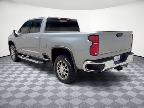 Used 2026 Chevrolet Silverado 2500 LTZ w/ LTZ Texas Edition AWD/4WD image 3