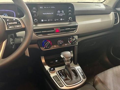 Used 2026 Kia Seltos LX FWD image 29