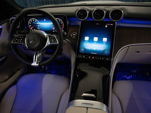New 2026 Mercedes-Benz GLC 300 image 17