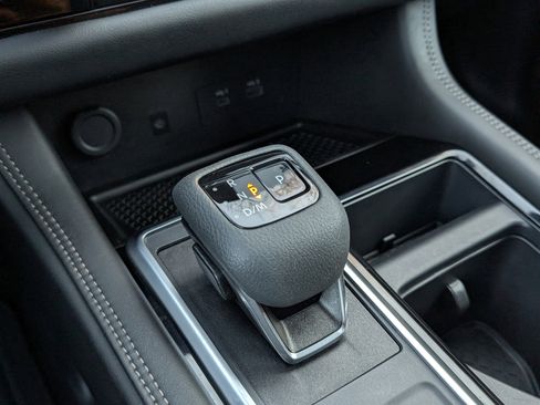 Used 2024 Nissan Pathfinder Platinum w/ Cargo Package image 36