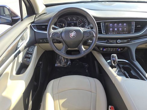Used 2020 Buick Enclave Essence w/ Sport Touring Edition FWD image 2