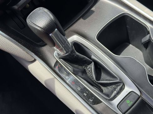 Used 2019 Honda Accord LX image 27