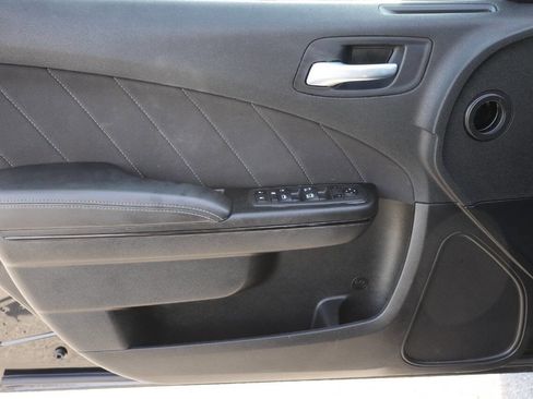 Used 2022 Dodge Charger SXT w/ Blacktop Package image 12