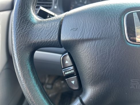 Used 2004 Honda Odyssey EX image 17