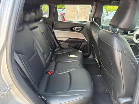 Used 2025 Jeep Compass Limited AWD/4WD image 29